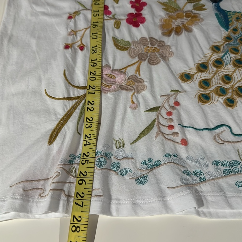 JOHNNY WAS Celina Raw Edge V-Neck Tank Top - Picture 10 of 14